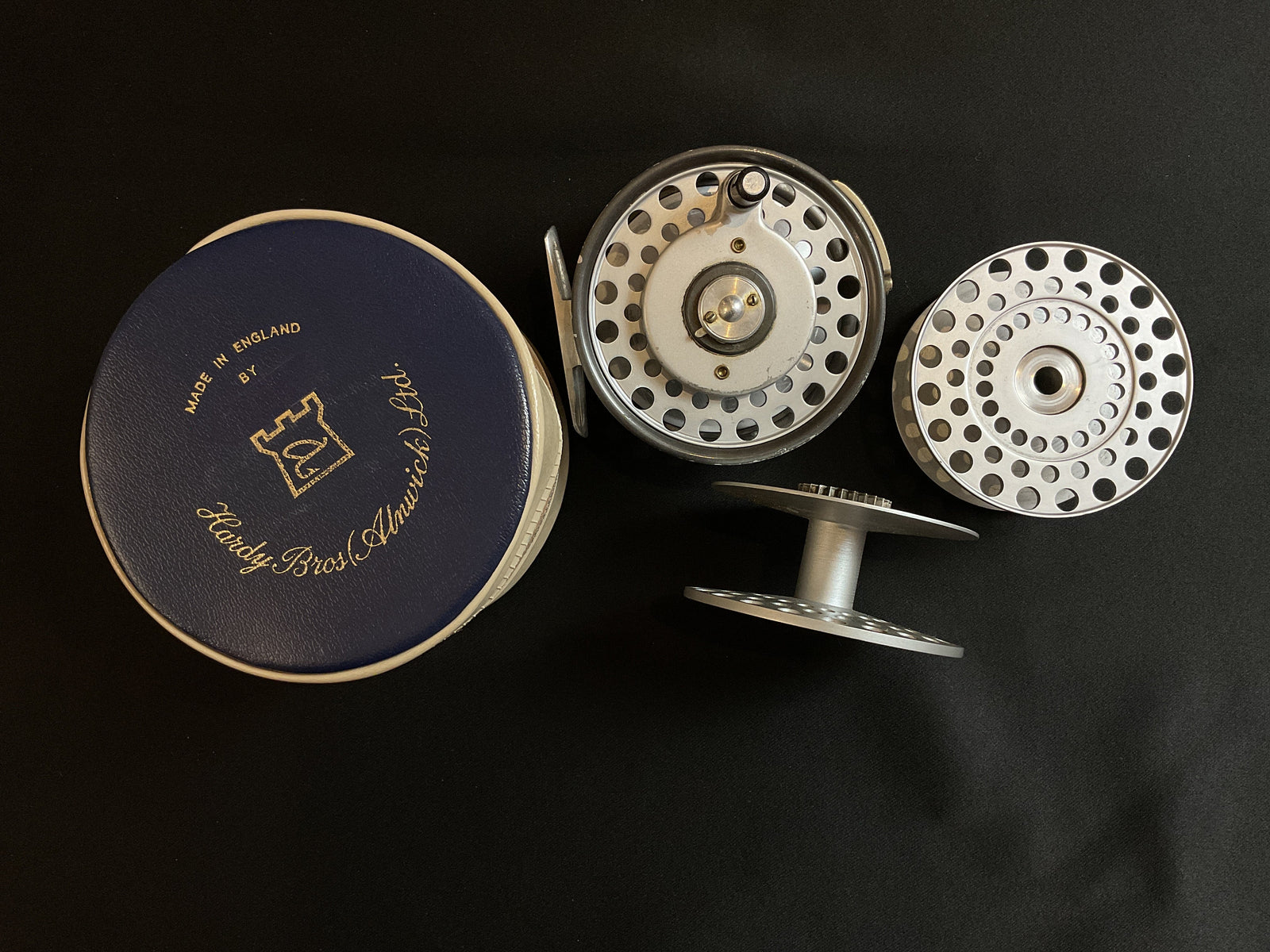 are hardy fly reels made in england worth buying Limited Edition: Royal Commemorative Perfect Reel Set Feather Craft Fishing + Made by Hardy Bros Master Craftsmen in Alnwick HARDY LIGHTWEIGHT FLY REELS -