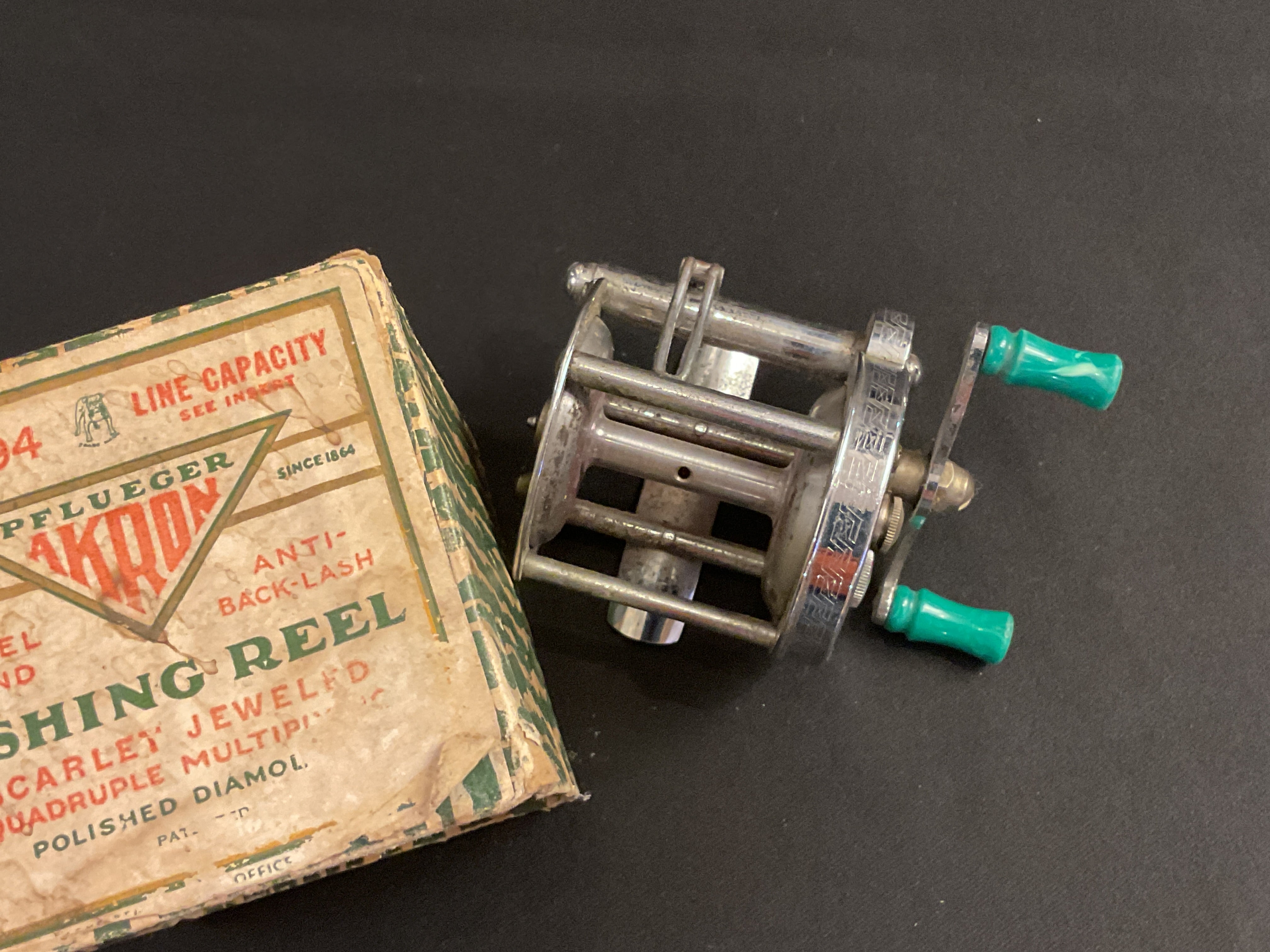 Pflueger - Vintage Akron No. 1894 Spin Fishing Reel