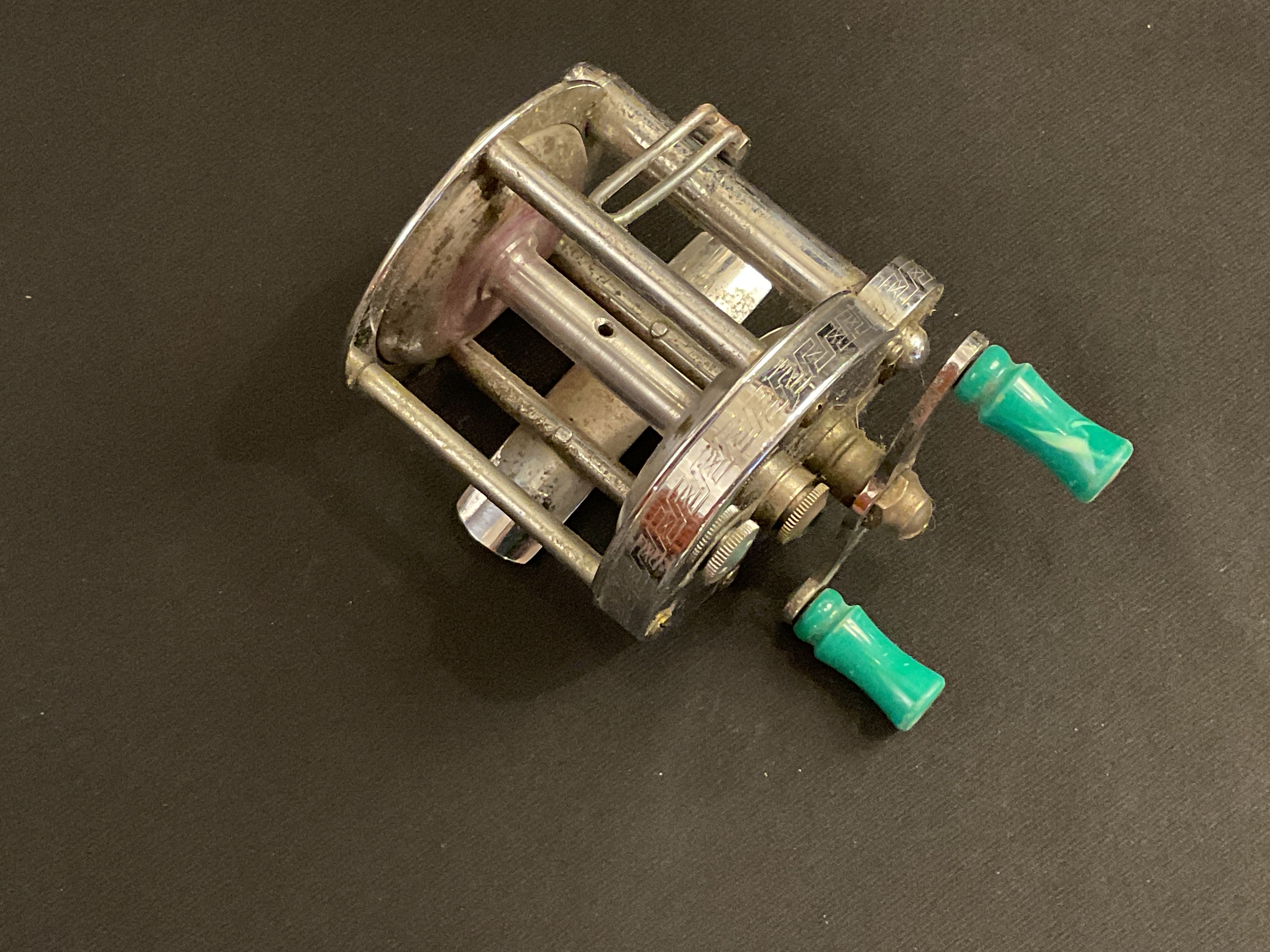 Pflueger - Vintage Akron No. 1894 Spin Fishing Reel