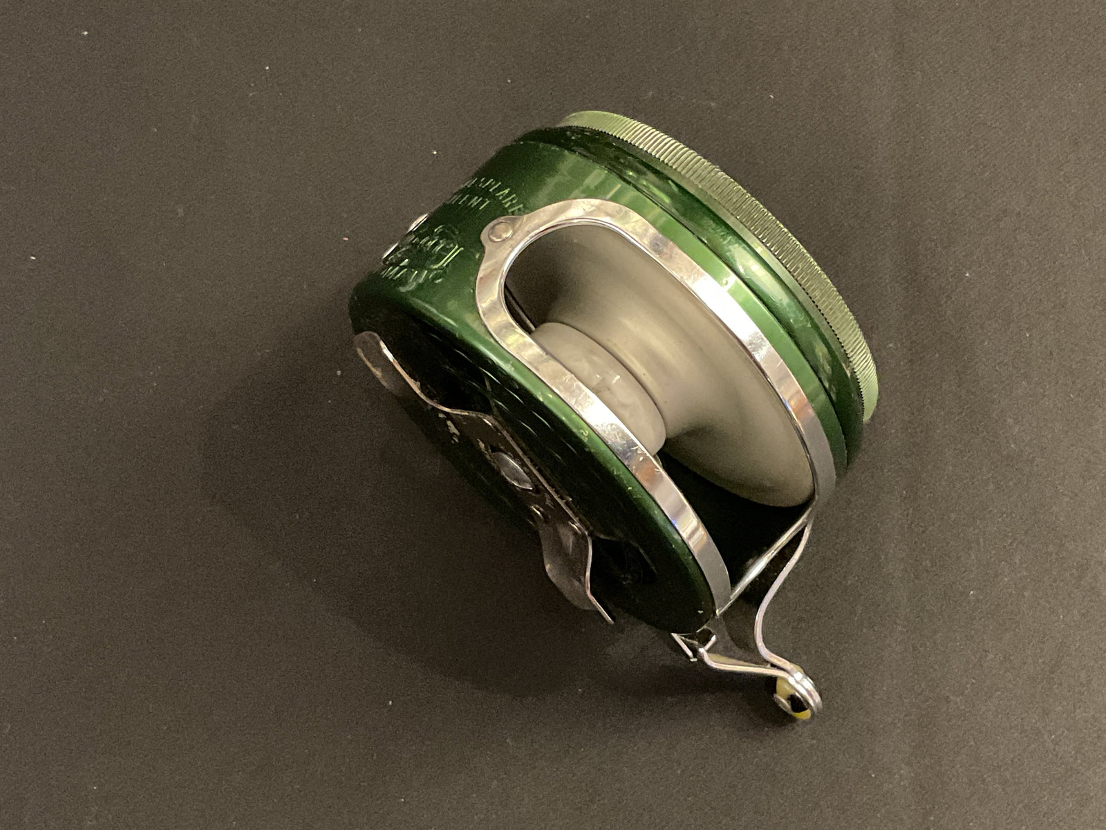 Shakespeare - Silent Tru-Art Deluxe Automatic Trout Reel