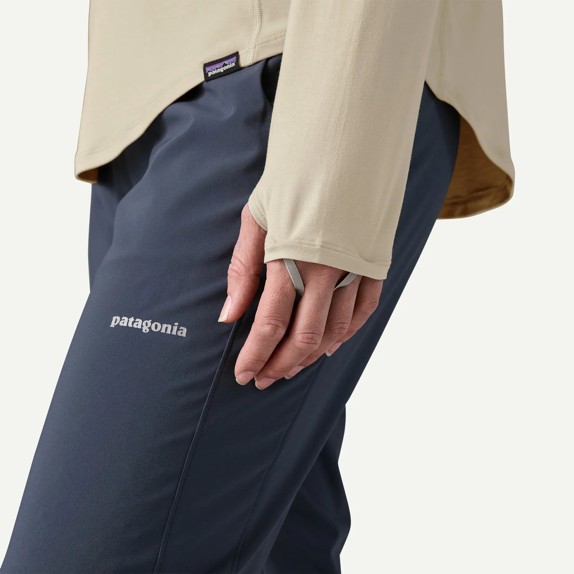 Patagonia - W's Tropic Comfort Natural Hoody Fitz Roy Tarpon - Beeswax Tan